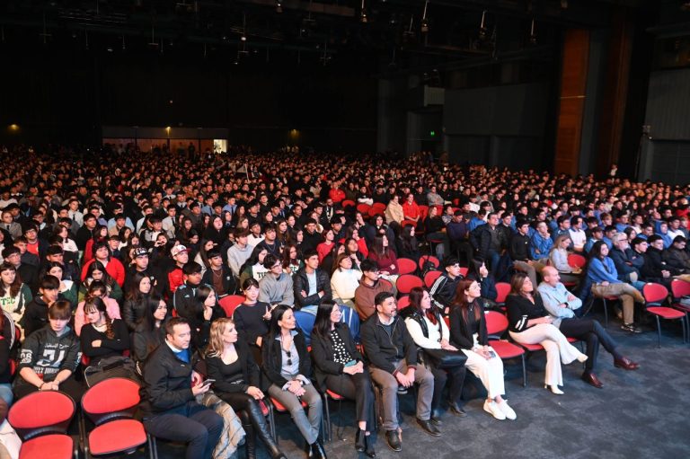 Más de mil estudiantes de Las Heras participarán en el taller “Liderar al futuro”