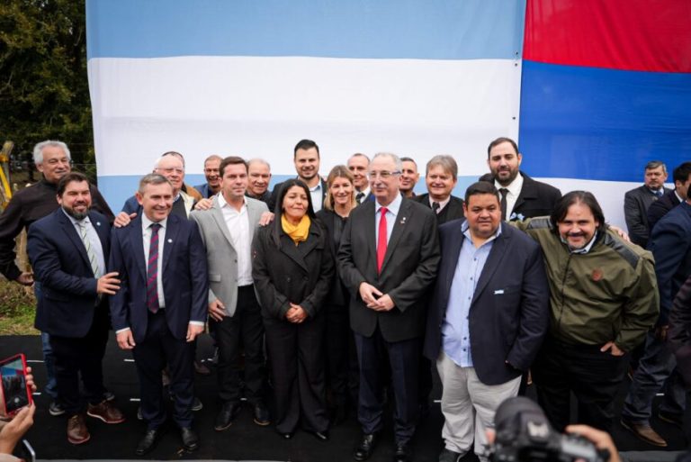 PASSALACQUA ENCABEZÓ EN CERRO CORÁ EL ACTO CENTRAL POR EL 210° ANIVERSARIO DE LA DECLARACIÓN DE LA INDEPENDENCIA