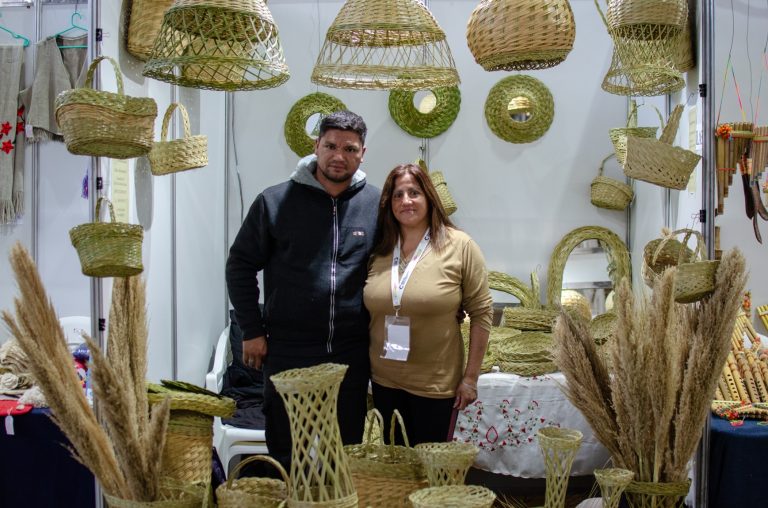 La artesanía catamarqueña vuelve a ser protagonista en la Fiesta del Poncho