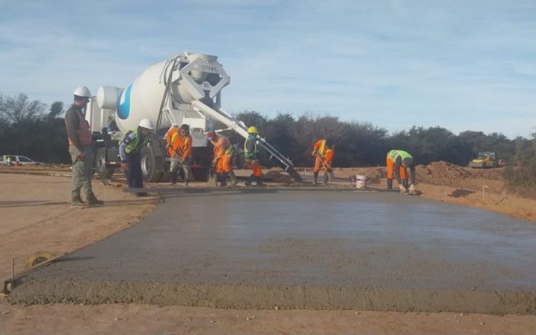 La Provincia avanza con la pavimentación de la ruta que une Colonia Caroya y Tinoco