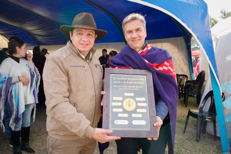 Santa Sylvina: El gobernador Zdero acompañó la 10ª Fiesta Regional del Locro y la Argentinidad y ratificó su apoyo a las tradiciones chaqueñas