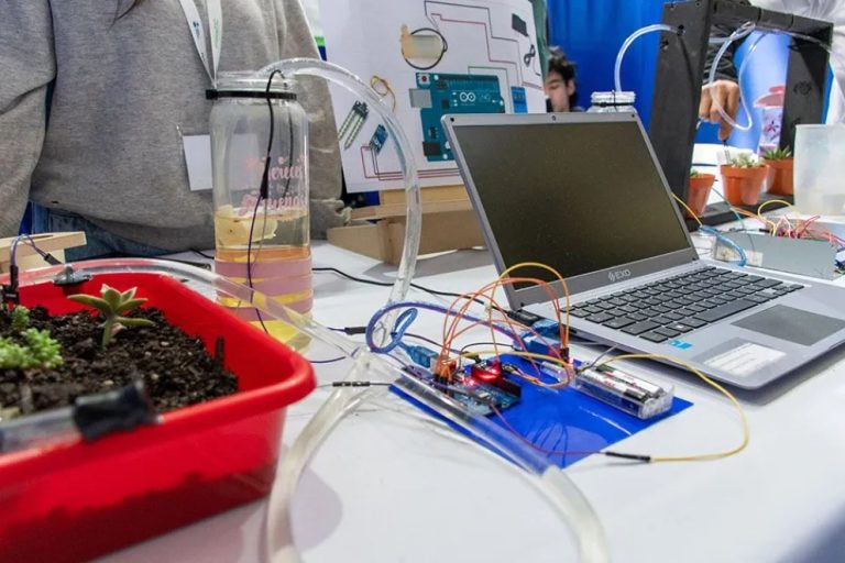 Se abrió el registro de docentes para dictar programas FinEsTec y Tutorías 2026