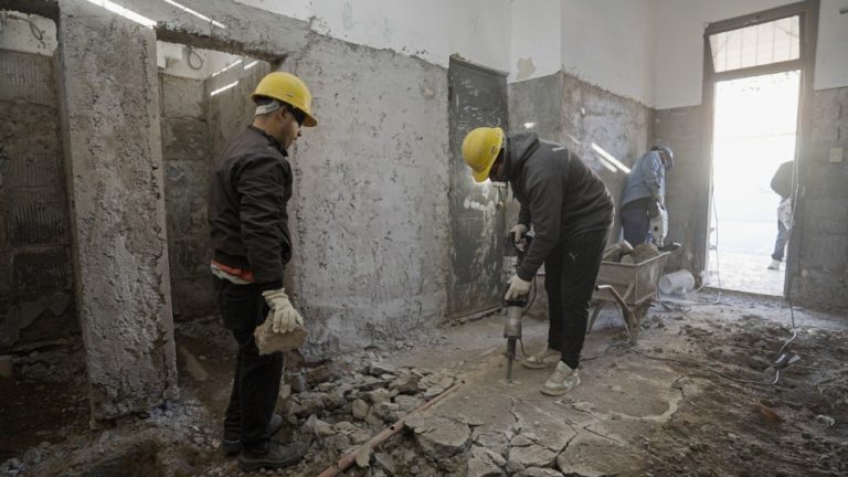 Durante el receso invernal, avanzan el mantenimiento en 160 escuelas