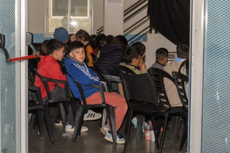 El Cine Móvil comenzó a recorrer la provincia durante las vacaciones de invierno