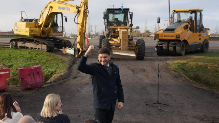 Pullaro puso en marcha la recuperación de la Ruta Nacional A012: “Hay un Gobierno Provincial que se hace cargo porque tiene un plan de obra pública”