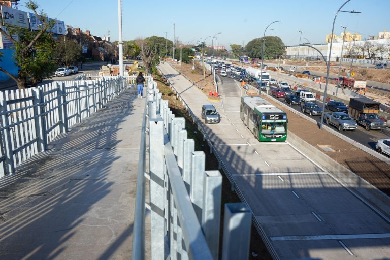 La Ciudad ya terminó las dos colectoras de la nueva autopista parque Dellepiane, la obra pública más grande del país