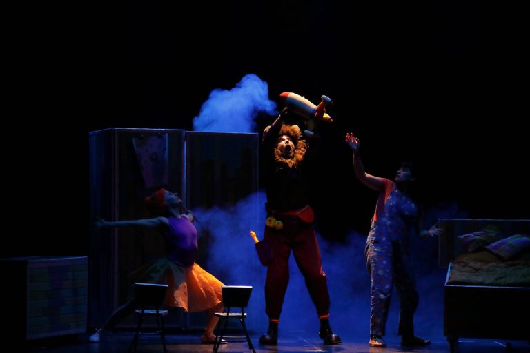 Invitan a una función de teatro para las infancias y sus familias en Hernández