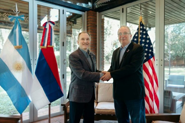 PASSALACQUA RECIBIÓ AL EMBAJADOR DE ESTADOS UNIDOS PETER LAMELAS PARA FORTALECER COOPERACIÓN EN SEGURIDAD Y DESARROLLO