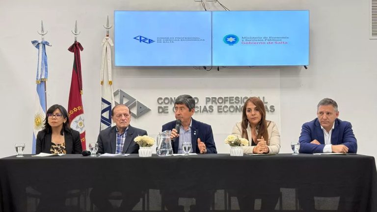 Reunión informativa para fortalecer y regularizar a instituciones sin fines de lucro