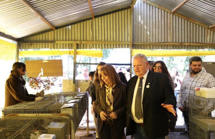 La ministra Montaldo visitó la Escuela Agrotécnica de Trancas